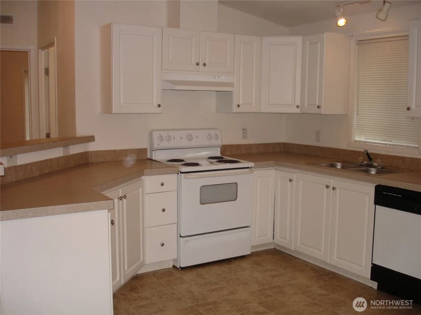 Property photo for 12613 Ne 190th Street, Bothell photo 8