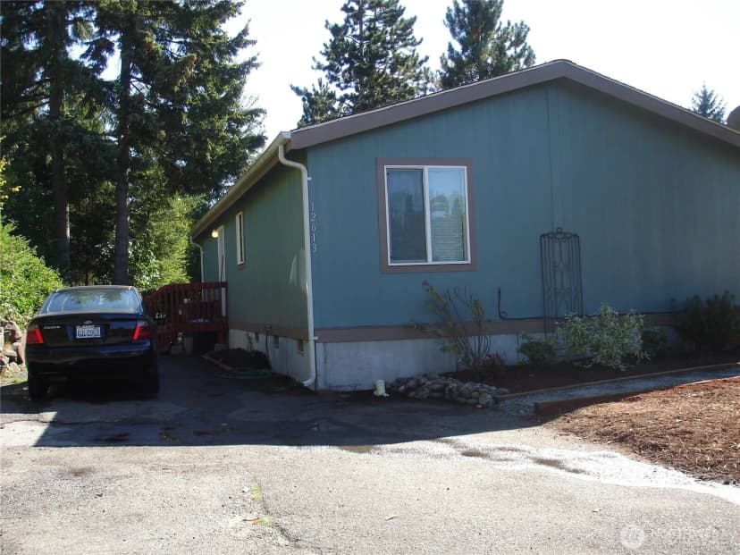 Property photo for 12613 Ne 190th Street, Bothell