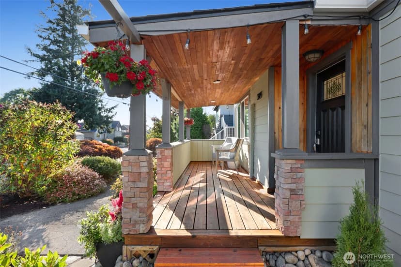 Property photo for 3924 Sw Holden Street, Seattle photo 4