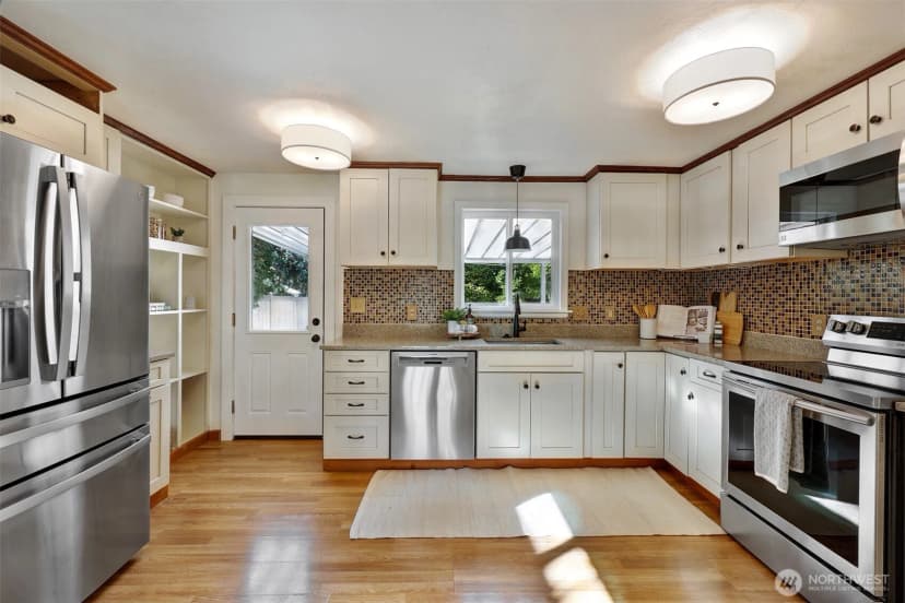 Property photo for 3924 Sw Holden Street, Seattle photo 14
