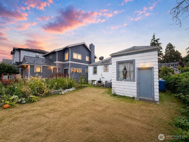 Property photo for 136 Ne 58th Street, Seattle photo 4
