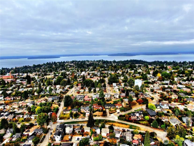 Property photo for 3826 Belvidere Avenue Sw, Seattle photo 25