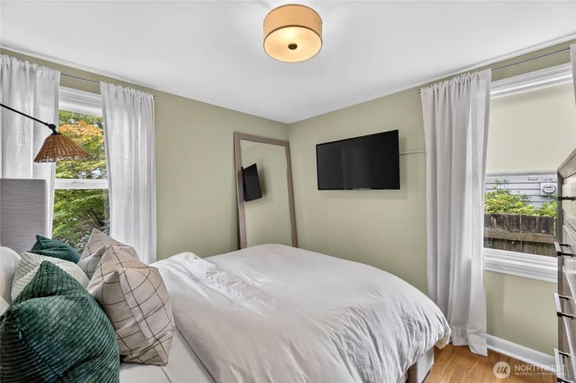 Property photo for 3826 Belvidere Avenue Sw, Seattle photo 13