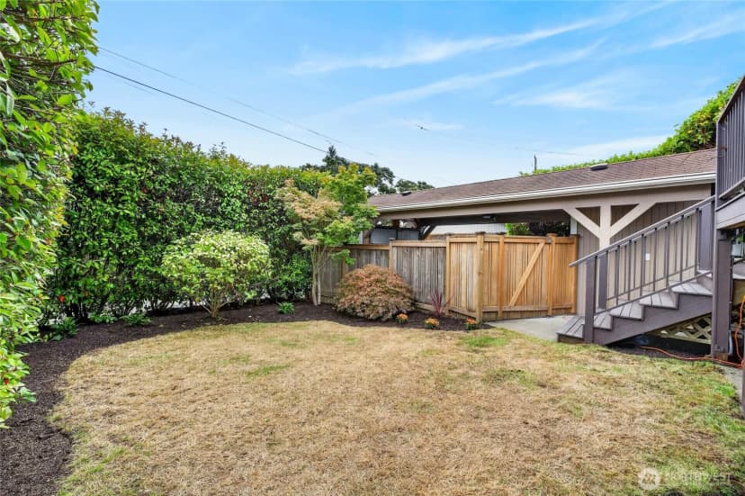 Property photo for 3826 Belvidere Avenue Sw, Seattle photo 20