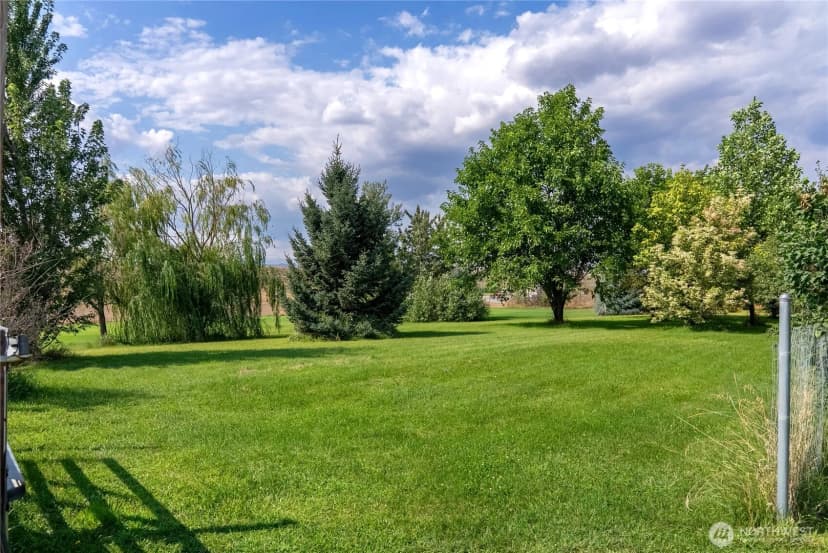 Property photo for 6 Peacock Lane, Omak photo 31