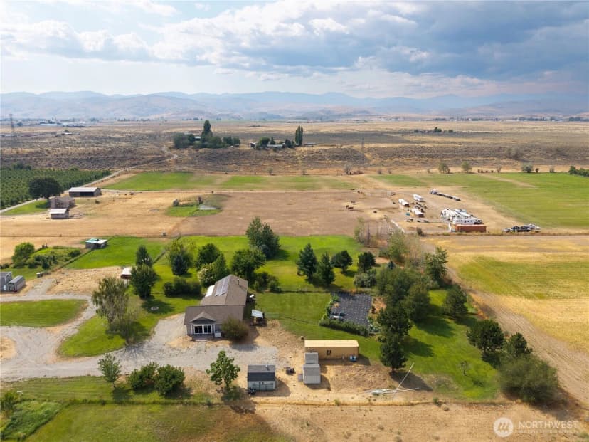 Property photo for 6 Peacock Lane, Omak photo 3