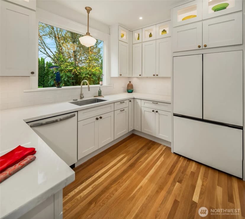 Property photo for 2332 33rd Avenue S, Seattle photo 13