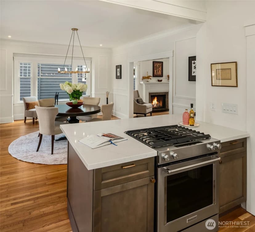 Property photo for 2332 33rd Avenue S, Seattle photo 14