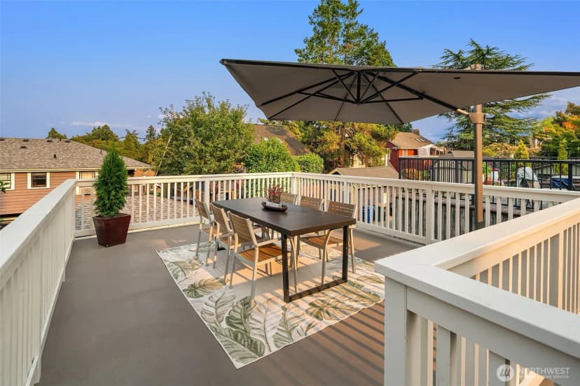 Property photo for 2332 33rd Avenue S, Seattle photo 16