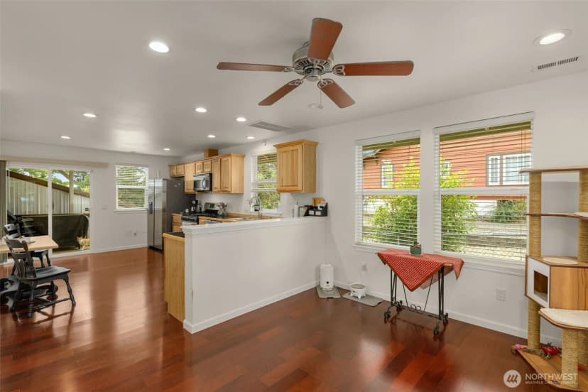 Property photo for 1532 Naval Avenue, Bremerton photo 2