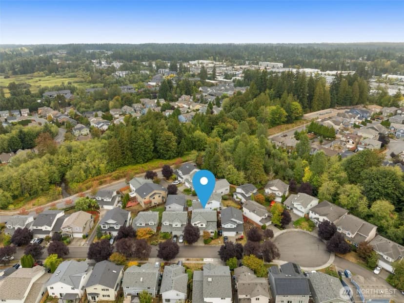 Property photo for 18631 10th Avenue Se, Bothell photo 3