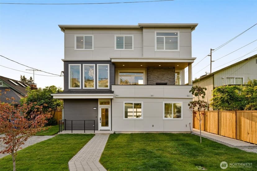 Property photo for 9251 Palatine Avenue N, Seattle