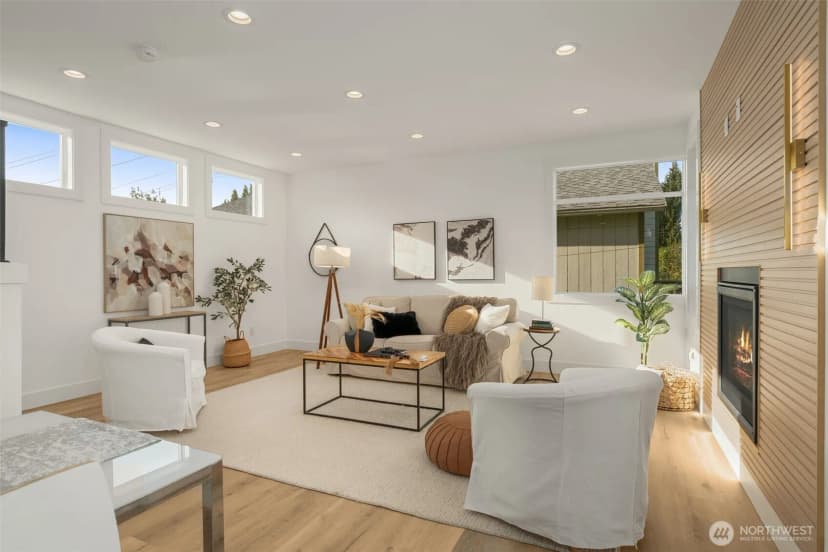 Property photo for 9251 Palatine Avenue N, Seattle photo 12
