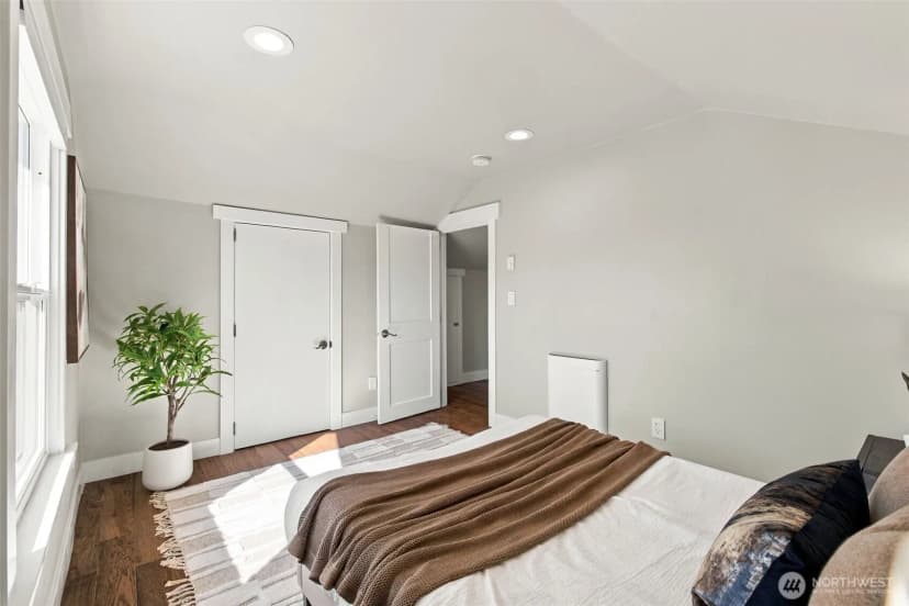 Property photo for 3301 17th Avenue S, Seattle photo 16