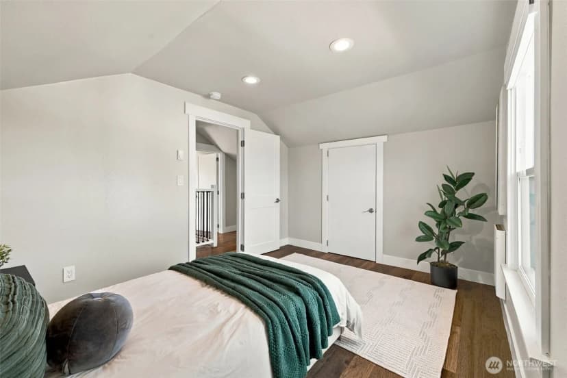 Property photo for 3301 17th Avenue S, Seattle photo 18