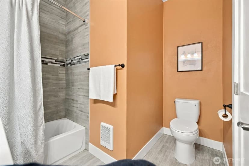 Property photo for 3301 17th Avenue S, Seattle photo 13