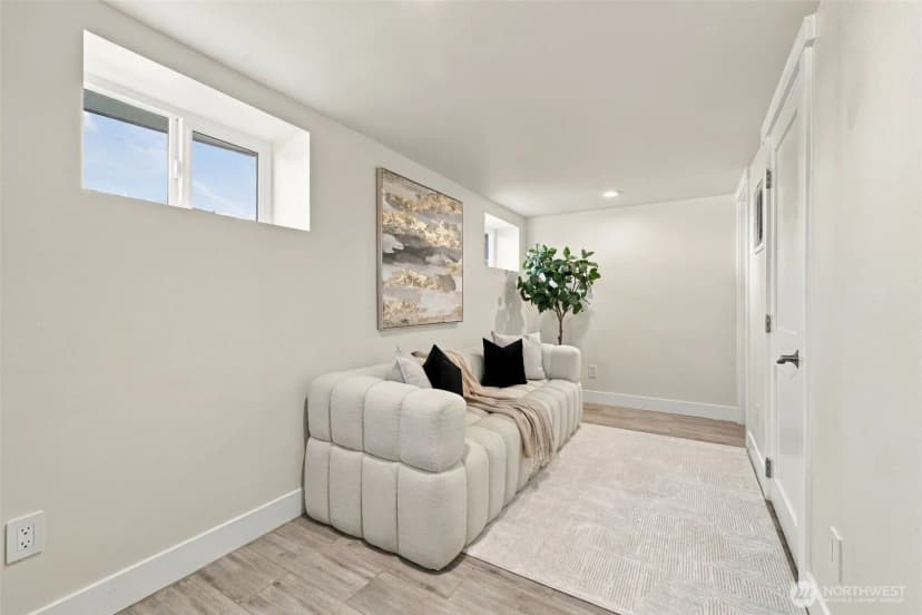 Property photo for 3301 17th Avenue S, Seattle photo 22