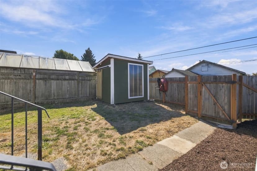 Property photo for 3301 17th Avenue S, Seattle photo 29