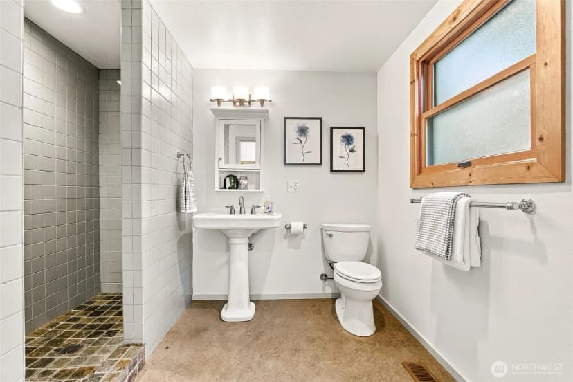 Property photo for 28415 181st Avenue Se, Kent photo 16