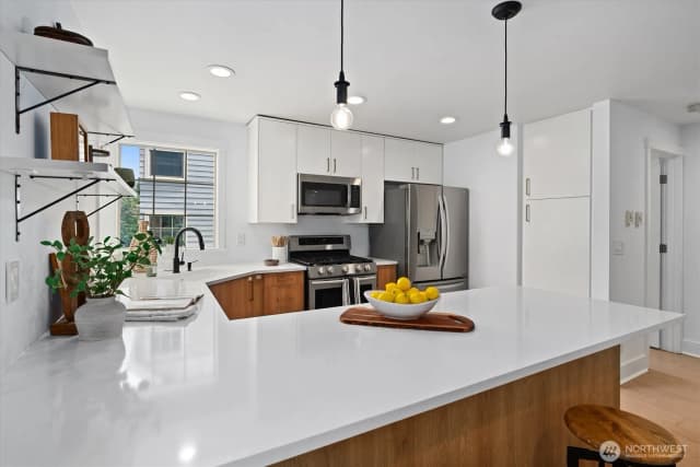 Property photo for 2022 E Terrace Street, Seattle photo 4