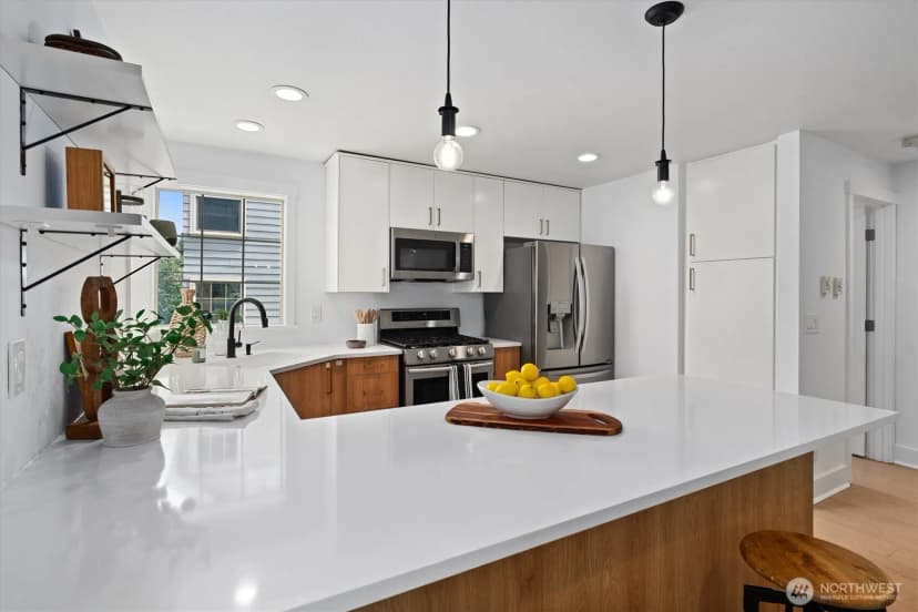 Property photo for 2022 E Terrace Street, Seattle photo 4