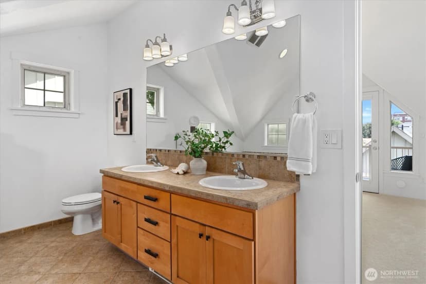 Property photo for 2022 E Terrace Street, Seattle photo 16