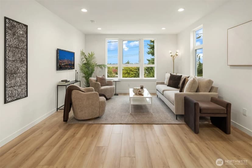 Property photo for 805 Ne 71st Street, Seattle photo 11