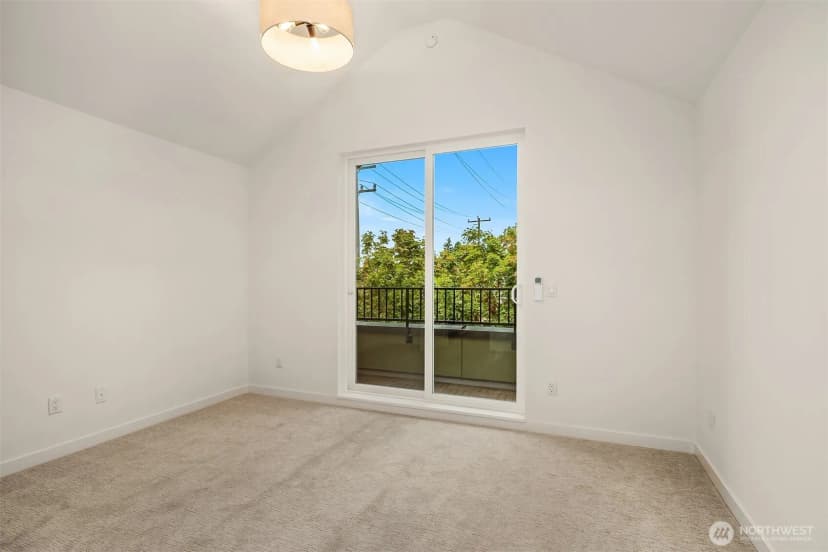 Property photo for 805 Ne 71st Street, Seattle photo 14
