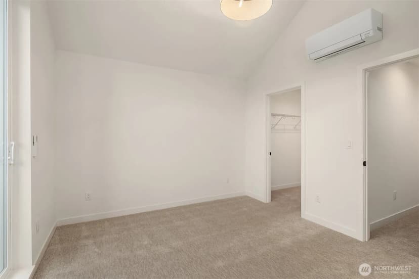 Property photo for 805 Ne 71st Street, Seattle photo 15