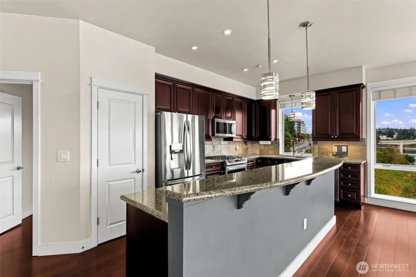 Property photo for 400 Washington Avenue #303, Bremerton photo 12