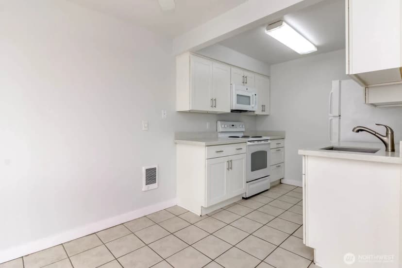 Property photo for 4812 S 187th Place #b203, Sea Tac photo 8