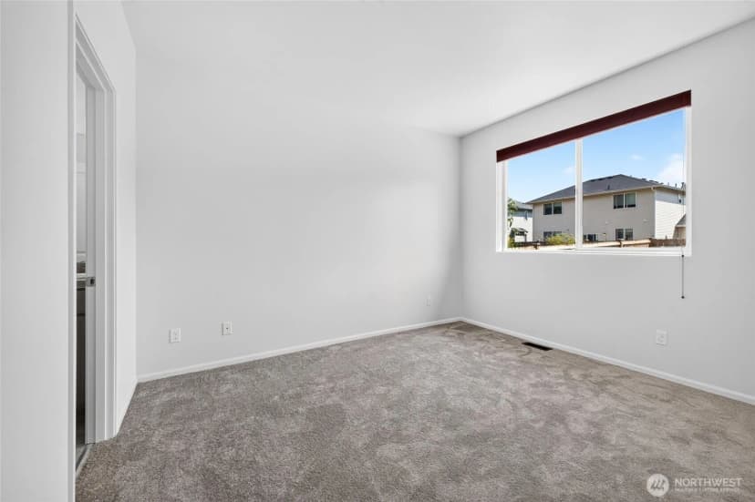 Property photo for 6618 Charlotte Avenue Se, Auburn photo 11