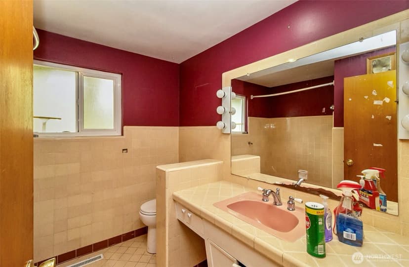 Property photo for 12042 14th Avenue S, Burien photo 9