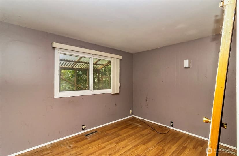 Property photo for 12042 14th Avenue S, Burien photo 7