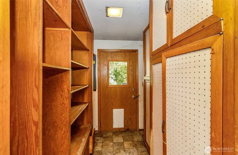 Property photo for 12042 14th Avenue S, Burien photo 8