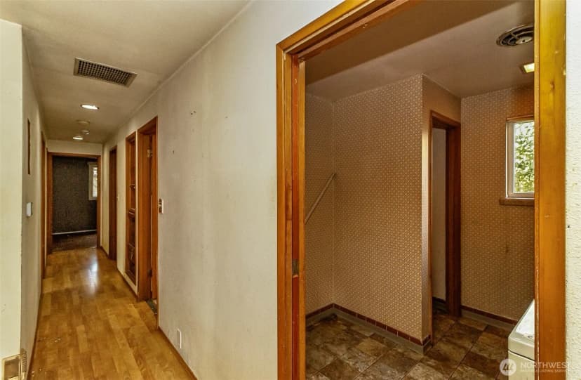Property photo for 12042 14th Avenue S, Burien photo 13