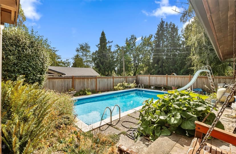 Property photo for 12042 14th Avenue S, Burien photo 21