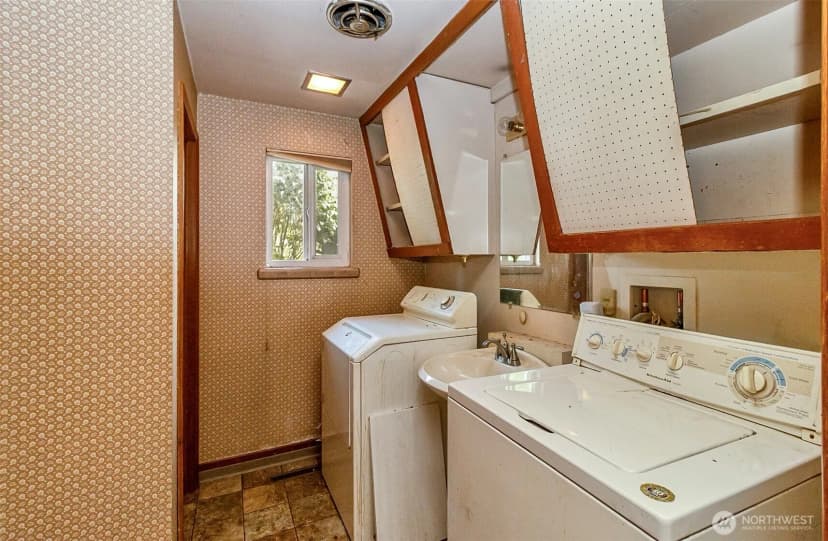 Property photo for 12042 14th Avenue S, Burien photo 10