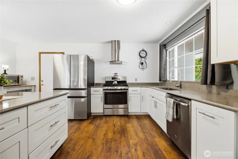 Property photo for 17209 45th St E, Lake Tapps photo 9