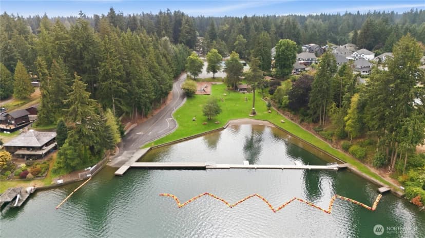 Property photo for 17209 45th St E, Lake Tapps photo 3