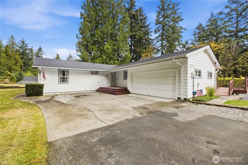 Property photo for 17209 45th St E, Lake Tapps photo 2