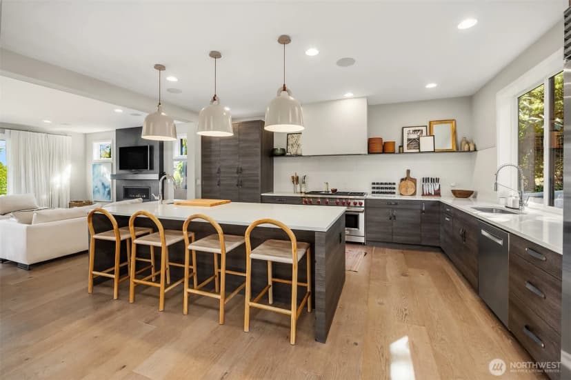 Property photo for 5751 36th Avenue Ne, Seattle photo 14