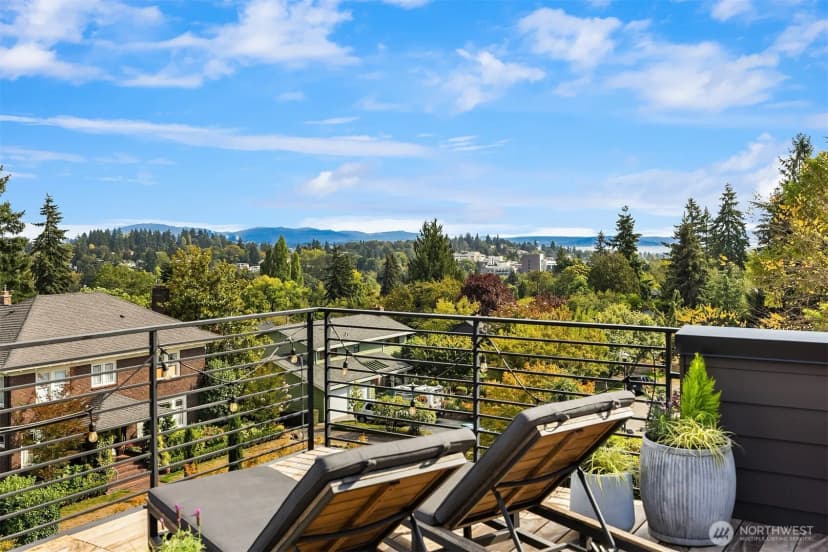 Property photo for 5751 36th Avenue Ne, Seattle photo 33