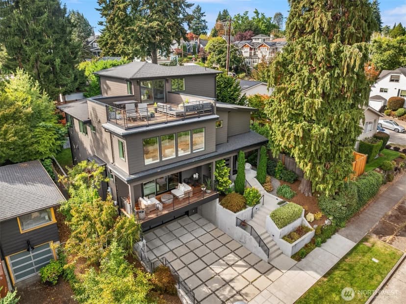 Property photo for 5751 36th Avenue Ne, Seattle