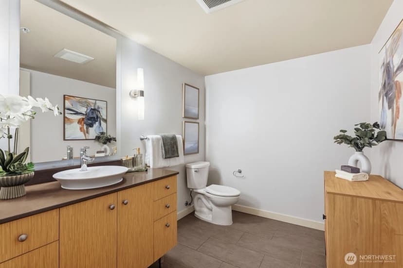Property photo for 3104 Western Avenue #104, Seattle photo 11