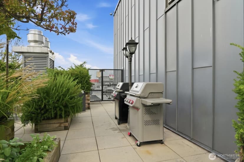 Property photo for 3104 Western Avenue #104, Seattle photo 24
