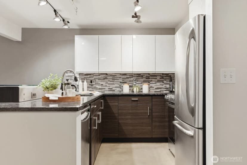 Property photo for 3104 Western Avenue #104, Seattle photo 9