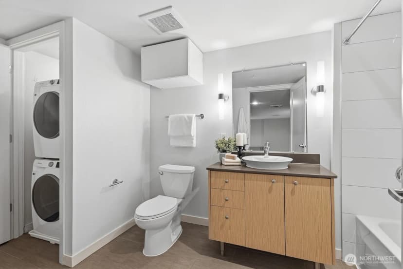 Property photo for 3104 Western Avenue #104, Seattle photo 19