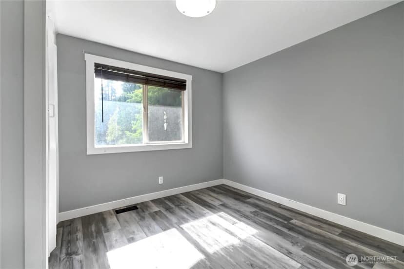 Property photo for 6108 88th Street Ne, Marysville photo 12