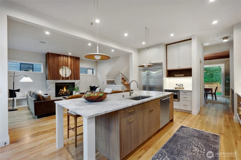 Property photo for 2010 Mcgilvra Boulevard E, Seattle photo 9